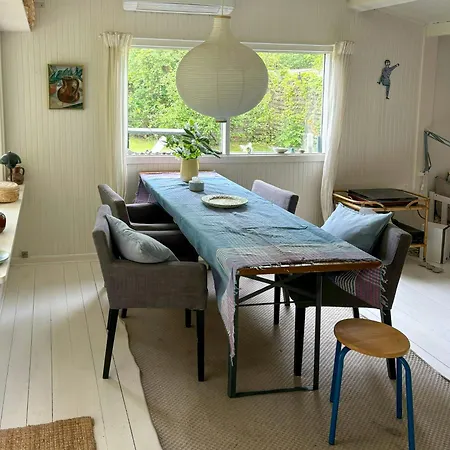 펜션 Classic Timber Close To Forest And Frederiksværk