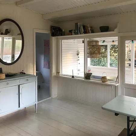 Classic Timber Close To Forest And 펜션 Frederiksværk