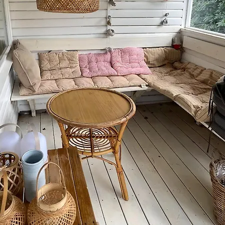 Classic Timber Close To Forest And 펜션 Frederiksværk